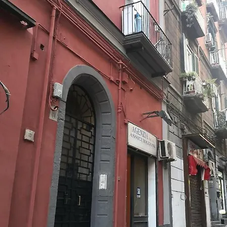 Balconcino Sul Museo Nápoles