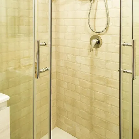 Balconcino Sul Museo *